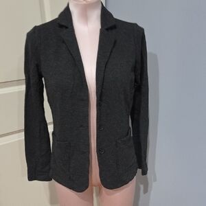 Tahari Gray Blazer with‎ Notched Lapels and Tailored Silhouette